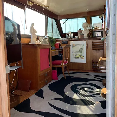船屋 Master In Golfe Juan